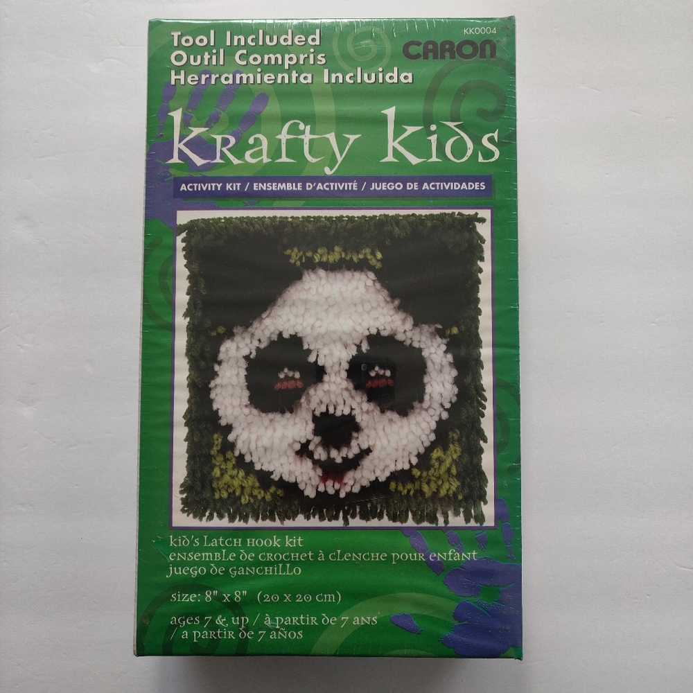 Caron Krafty Kids Panda Bear Latch Hook Kit 8"x8" Ages7+ Dollhouse Made in US
